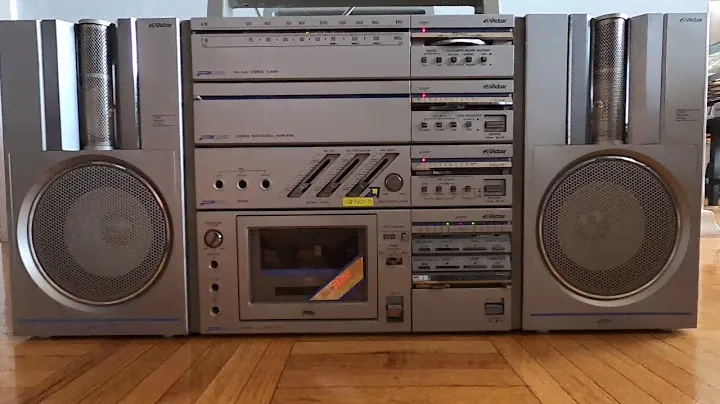 JVC Victor PC-7 Boombox restored to 1981 perfection