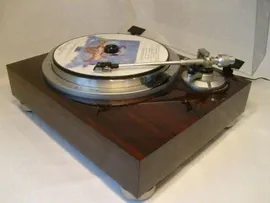 Проигрыватель винила Victor QL-A75 (JVC).