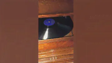 Victor Vintage Record Player (from 1915)