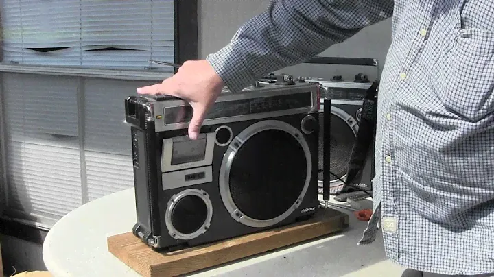 Thankyou Ebay'er peppinhk Victor ( JVC ) RC-550 Ghettoblaster Boombox Unboxed & Played Live MONO