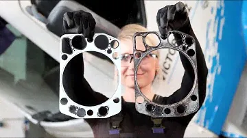 Truck Edition: Replacing a cylinder-head gasket in a truck like a pro? Victoria shows you how!