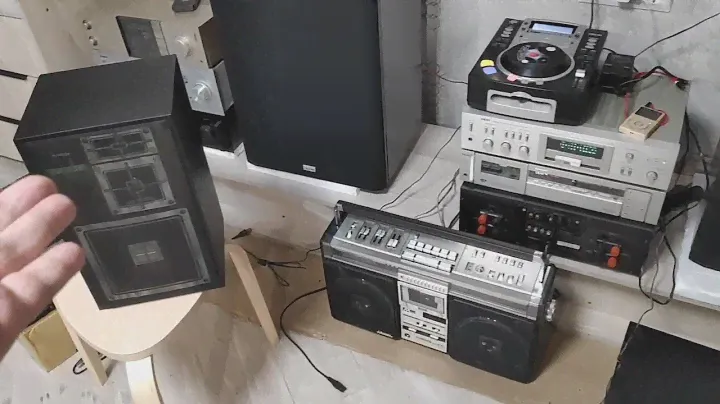 Akai am-u02 feat Victor sp-e33